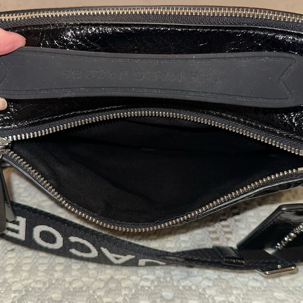 Marc Jacobs Soft Box 23 Black Leather Handbag w/2 STRAPS, 1 leather, 1 logo - Picture 6 of 13